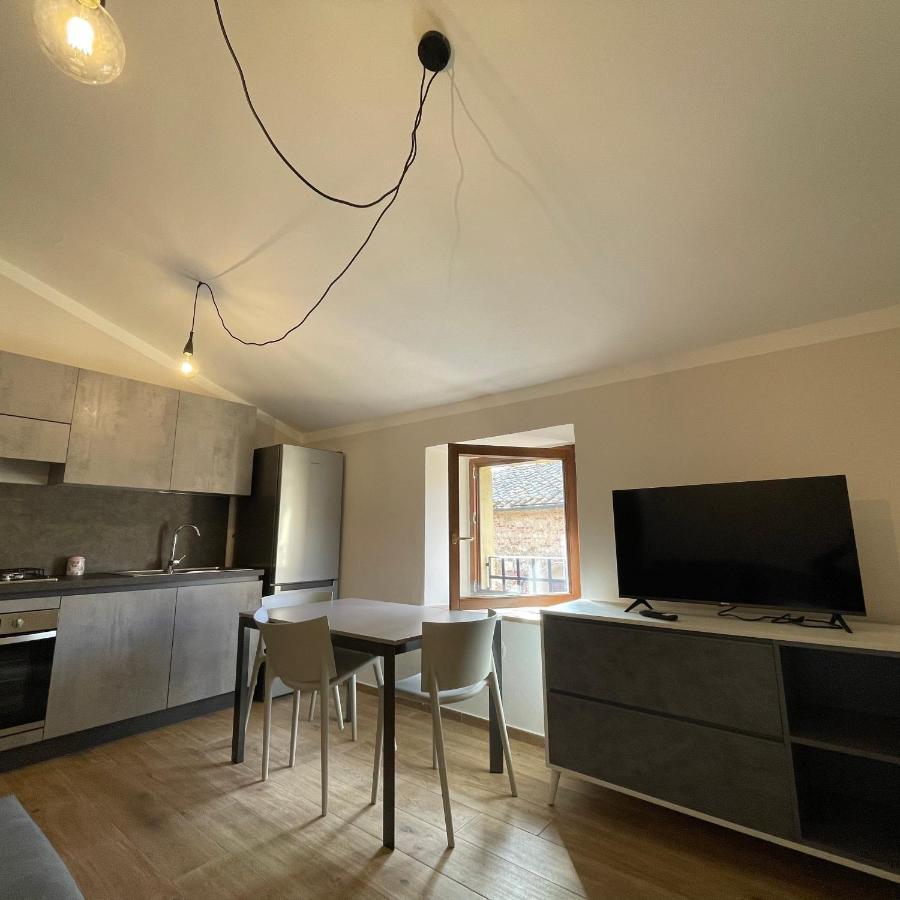 Charming 1-Bed Apartment In Montepulciano Stazione Eksteriør billede